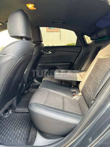 Kia Forte-11