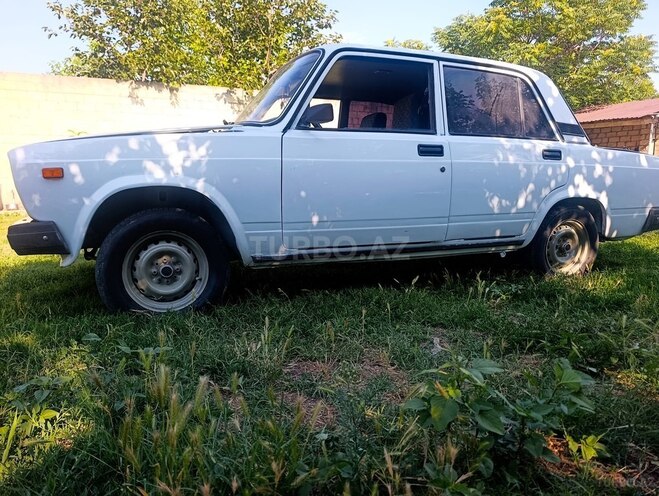 LADA (VAZ) 2107-4