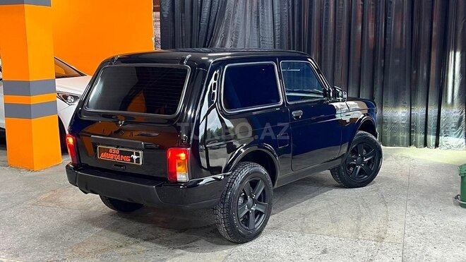 LADA (VAZ) Niva-8