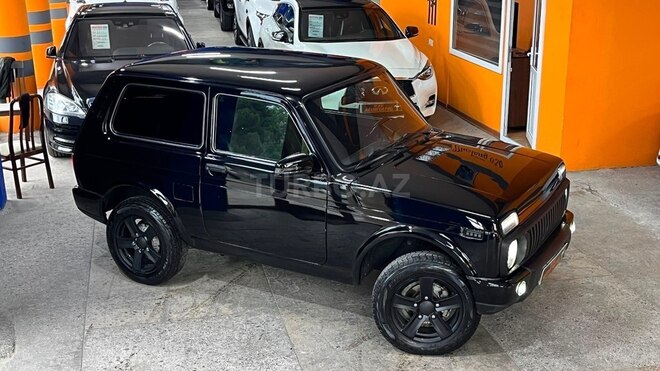 LADA (VAZ) Niva-11