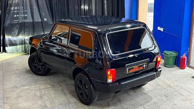 LADA (VAZ) Niva-9