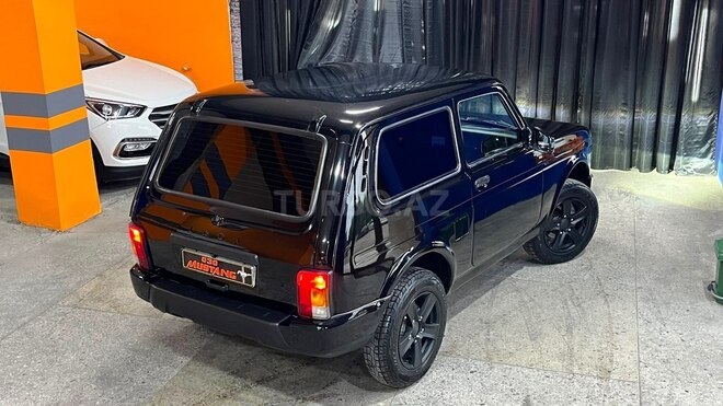 LADA (VAZ) Niva-12