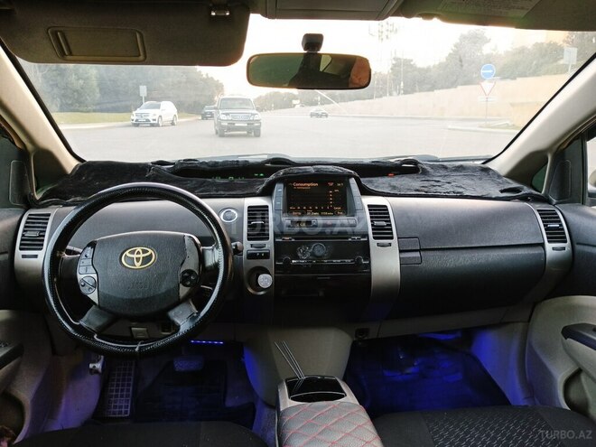 Toyota Prius-5