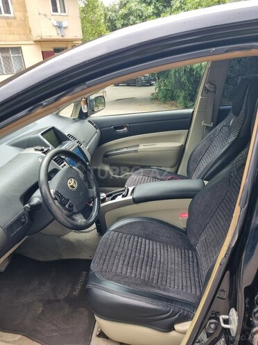 Toyota Prius-7