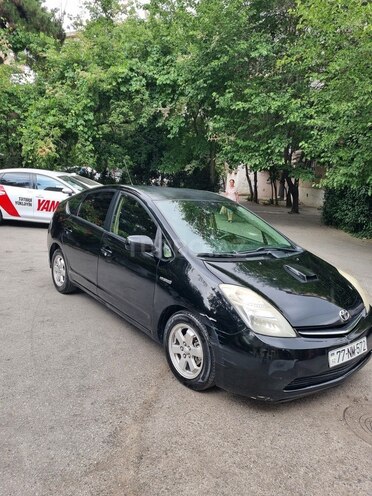 Toyota Prius-2