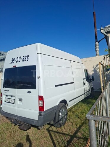 Ford Transit-5