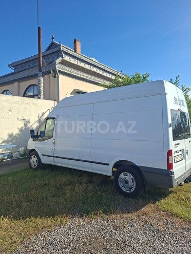 Ford Transit-11