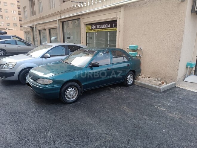 Hyundai Accent-2