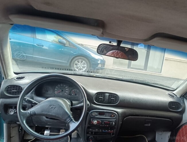 Hyundai Accent-6