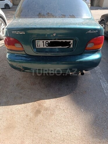 Hyundai Accent-7
