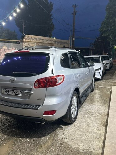 Hyundai Santa Fe-4