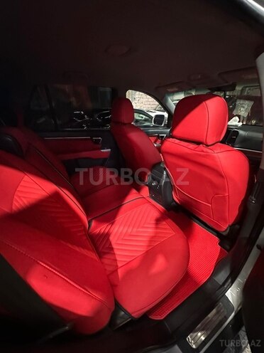 Hyundai Santa Fe-13