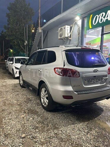 Hyundai Santa Fe-5