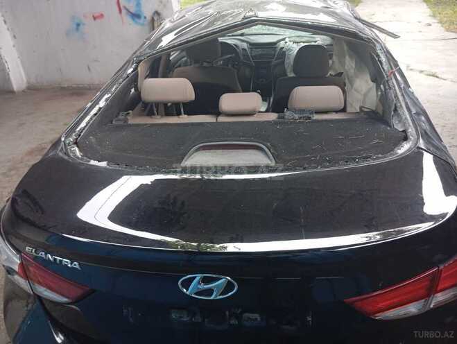 Hyundai Elantra-5