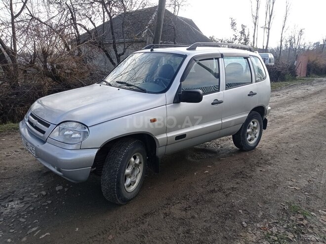 Chevrolet Niva-2
