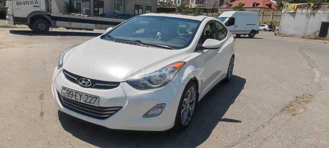 Hyundai Elantra-1