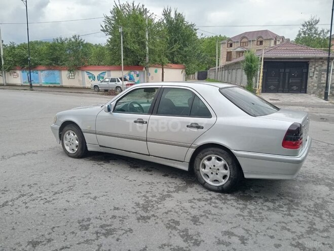 Mercedes C 200-4
