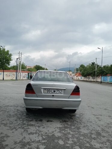 Mercedes C 200-3