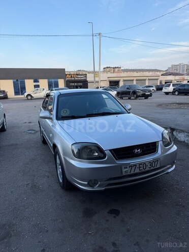 Hyundai Accent-1