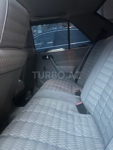 Mercedes 190-11