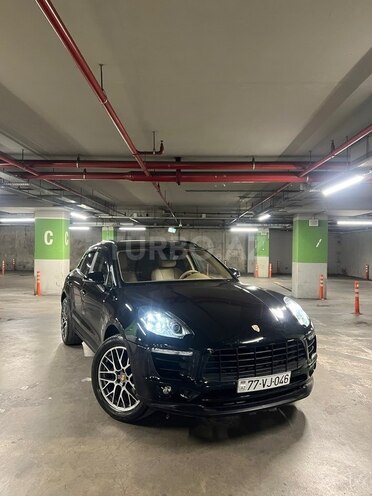 Porsche Macan-11