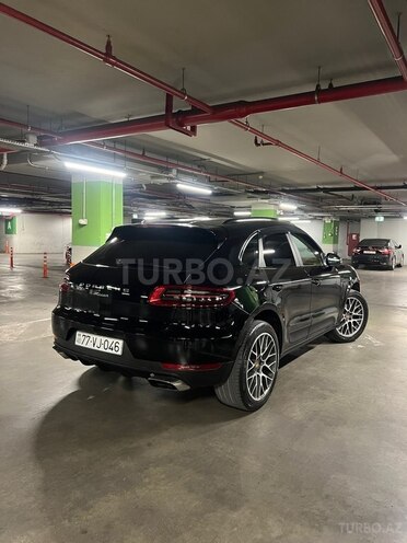 Porsche Macan-12