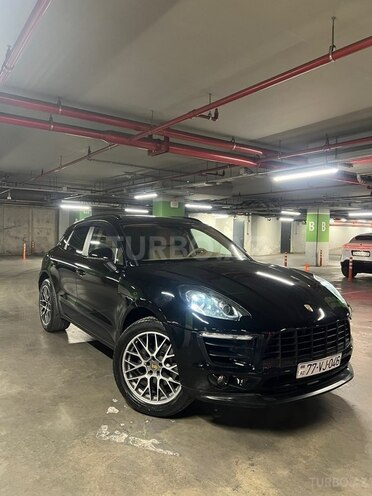 Porsche Macan-2