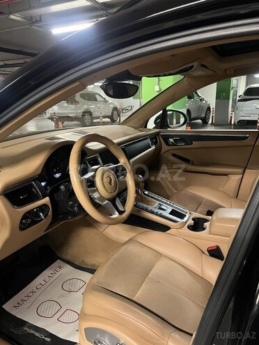 Porsche Macan-14