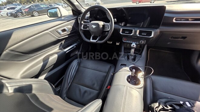 Ford Mustang-11