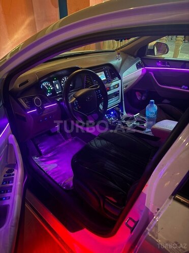 Hyundai Sonata-9