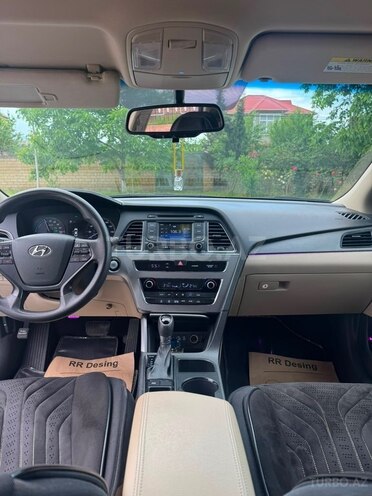 Hyundai Sonata-6