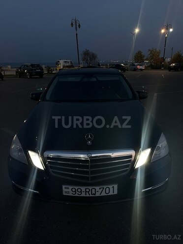 Mercedes E 250-1