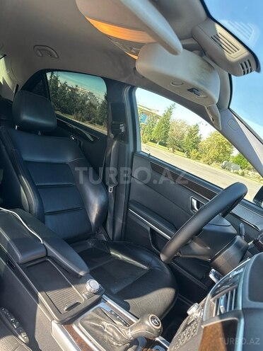 Mercedes E 250-9