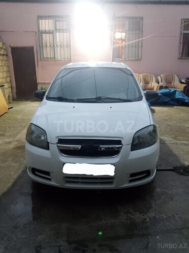 Chevrolet Aveo-1