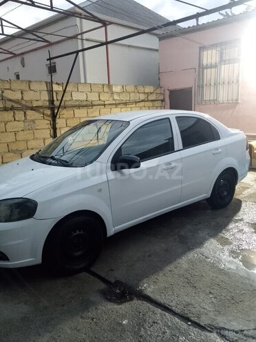 Chevrolet Aveo-3