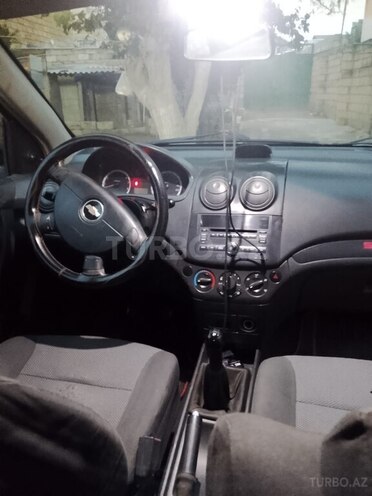 Chevrolet Aveo-8