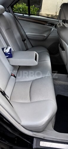 Mercedes C 320-9