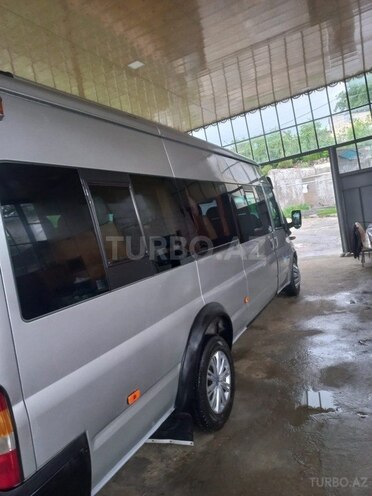 Ford Transit-3