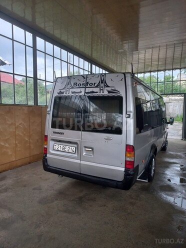 Ford Transit-4