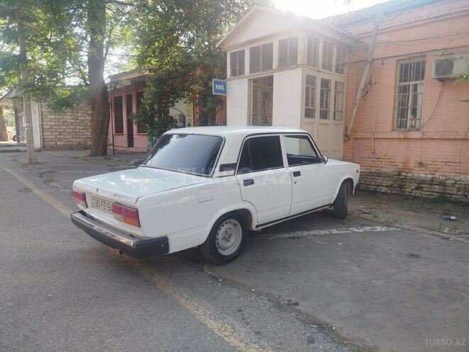 LADA (VAZ) 2107-2
