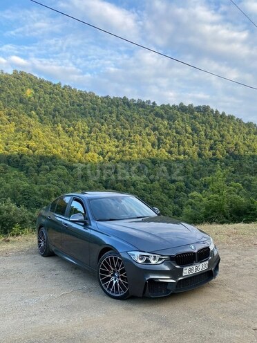 BMW 330-1