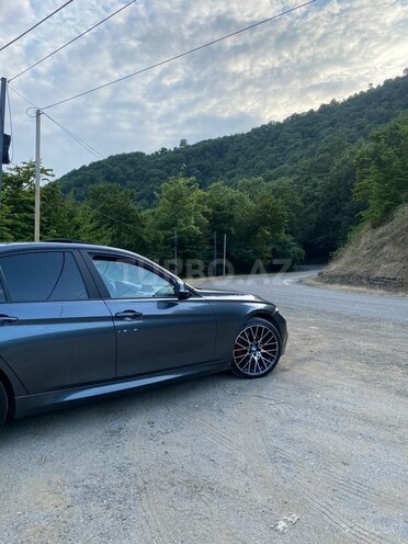 BMW 330-8