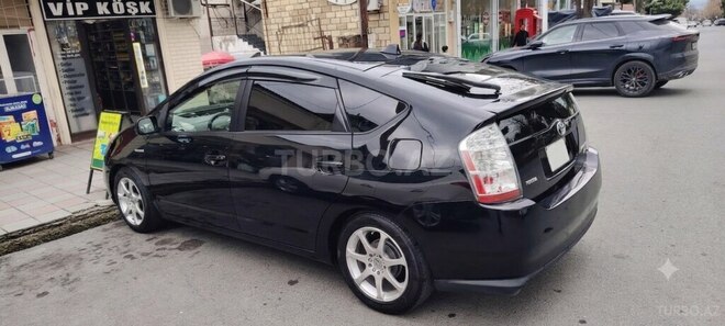 Toyota Prius-2