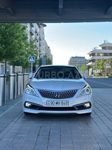 Hyundai Grandeur-1