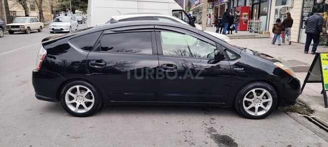 Toyota Prius-7