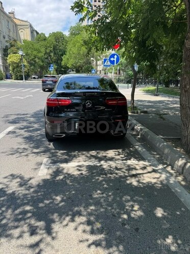 Mercedes GLC 300 4MATIC Coupe-16