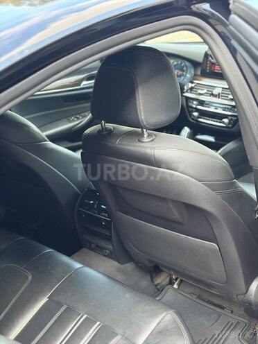 BMW 530-12
