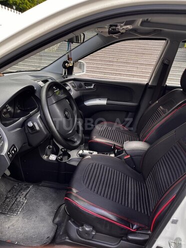 Kia Sportage-13