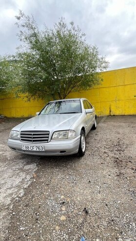Mercedes C 180-4