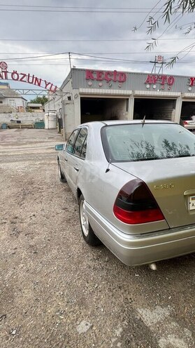 Mercedes C 180-6